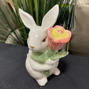 Easter Bunny Holding Pink & Yellow Flower Ceramic NEW